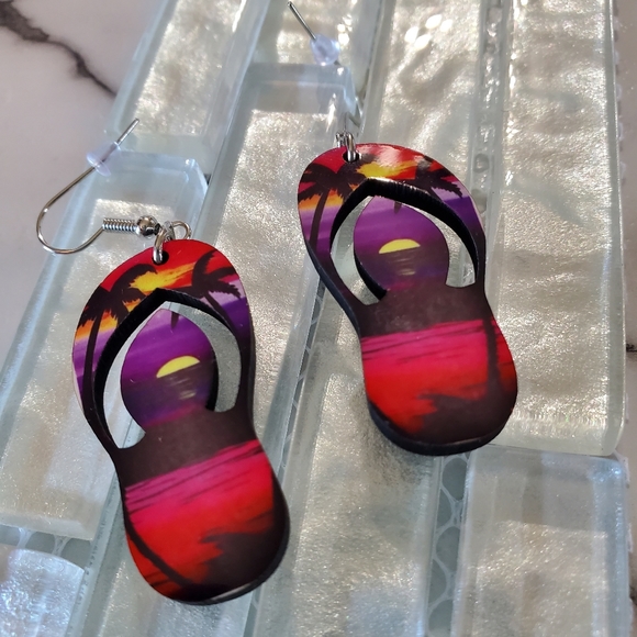 Palm Trees at Sunset Flip Flop Earrings - Picture 3 of 7